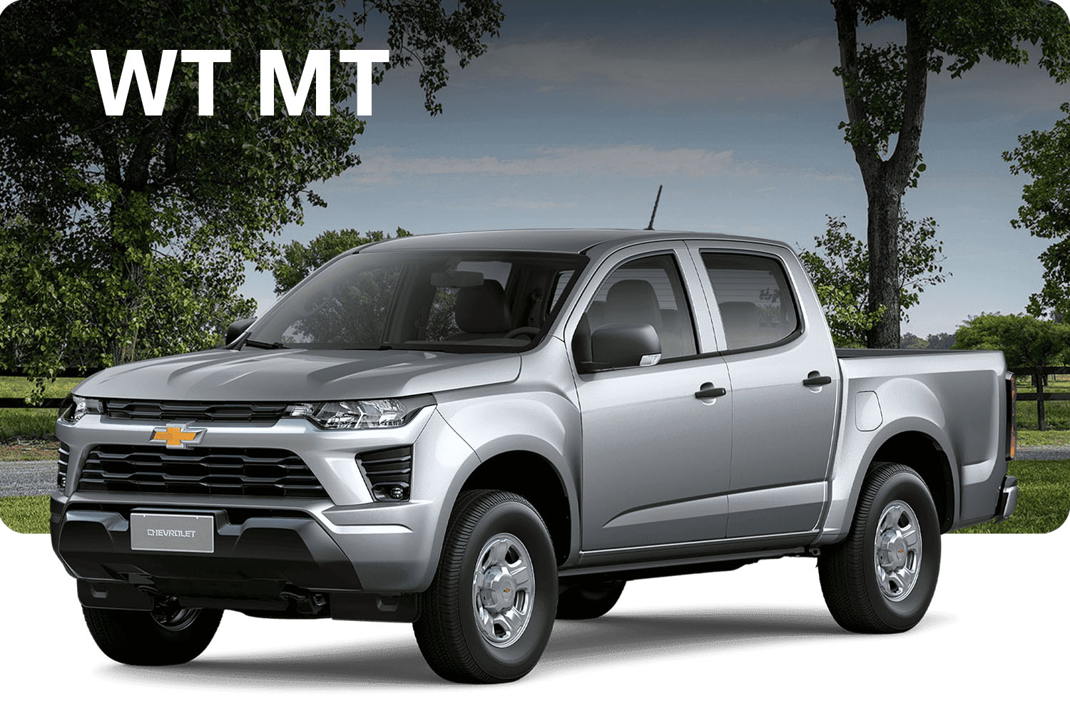 Chevrolet Colorado WT MT Plata Tiburón en paisaje campestre